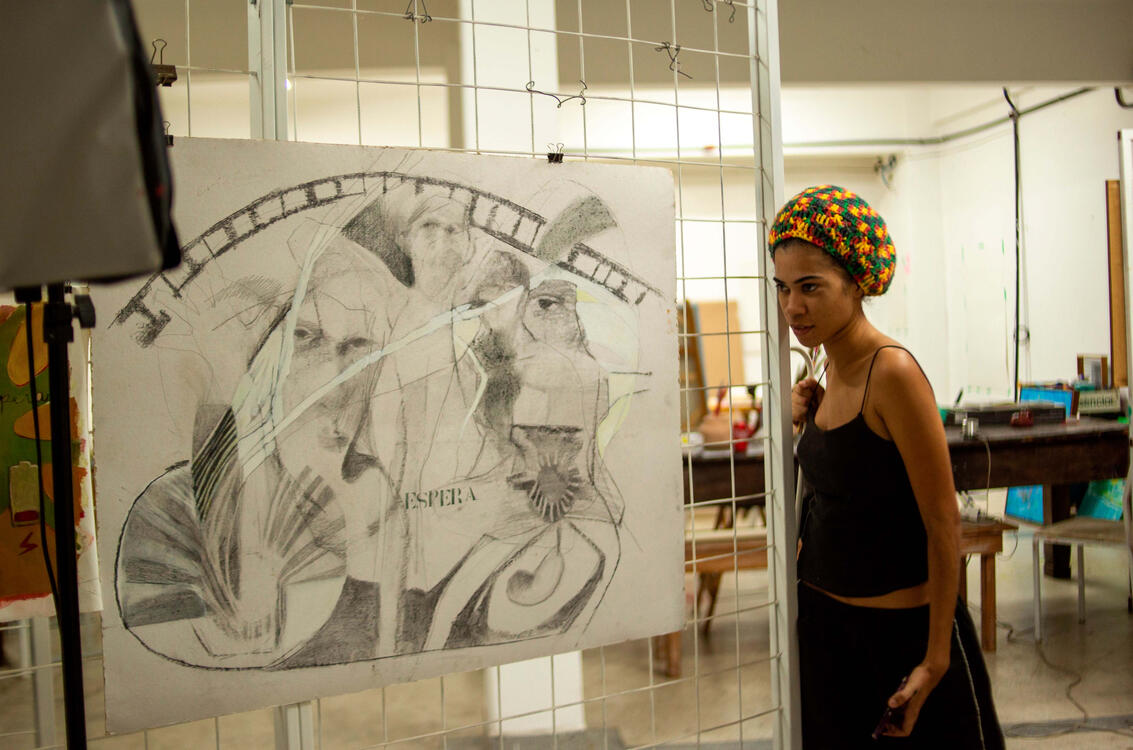 ANA NEVES EM SEU ATELIER, 2025
